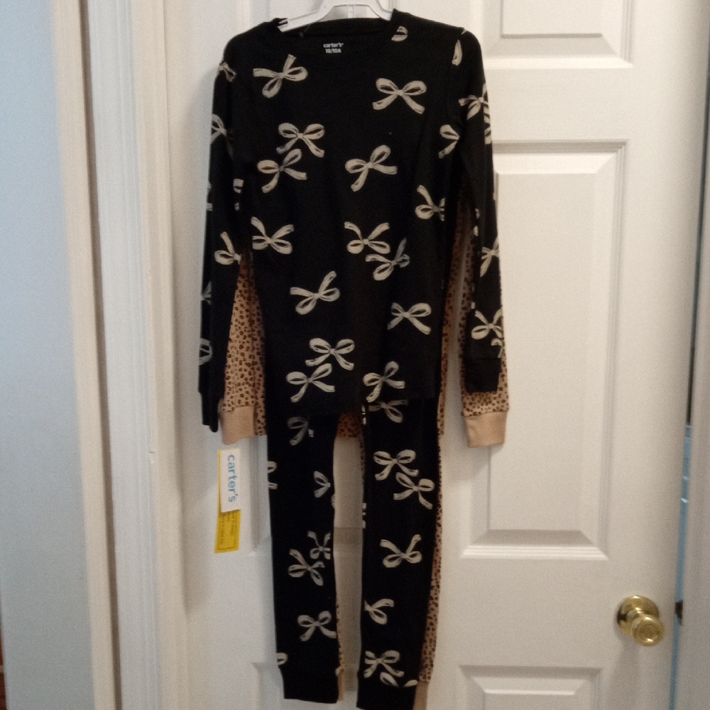 Carter's Black and Cream Bow/Leopard Print Girls two set long sleeve pajamas.